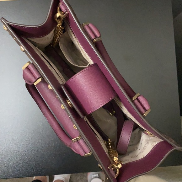 Michael Kors Purse - Picture 3 of 6